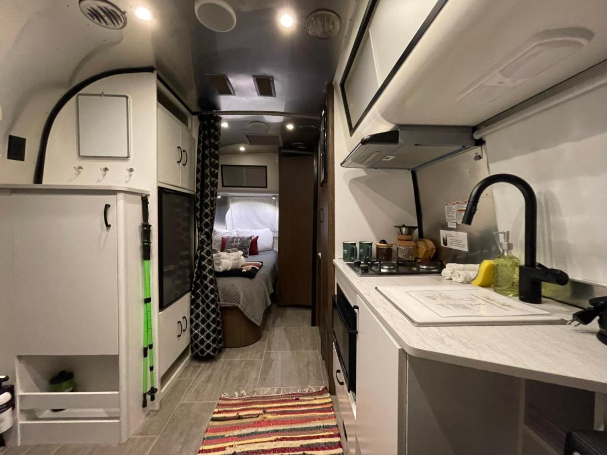 Hotel Airstream Caravel 2020 Loblolly Pines Adventure Camp Eureka Springs Zewnętrze zdjęcie